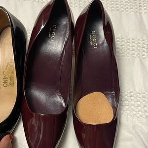 Burgundy patent leather Gucci pump